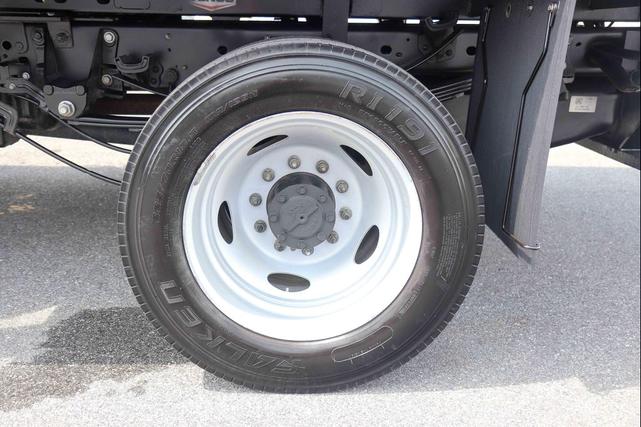 Photo of 2022 Oxford White Ford F-450