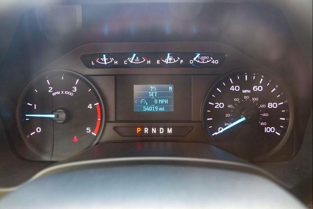 Photo of 2022 Oxford White Ford F-450