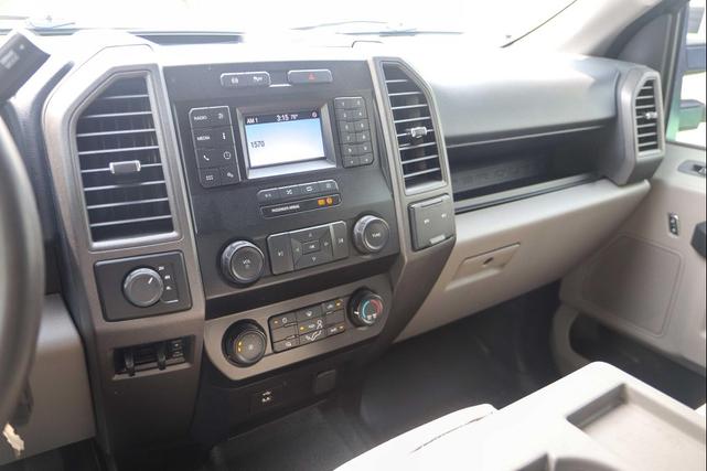 Photo of 2022 Oxford White Ford F-450