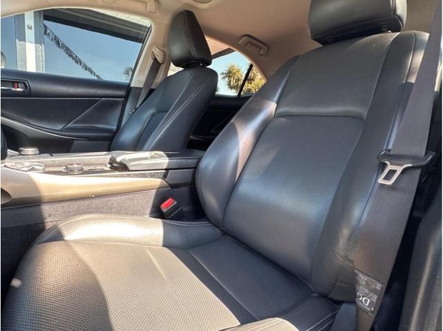 Photo of 2014 Gray Lexus IS 250