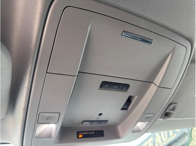 Photo of 2018 White GMC Sierra 1500