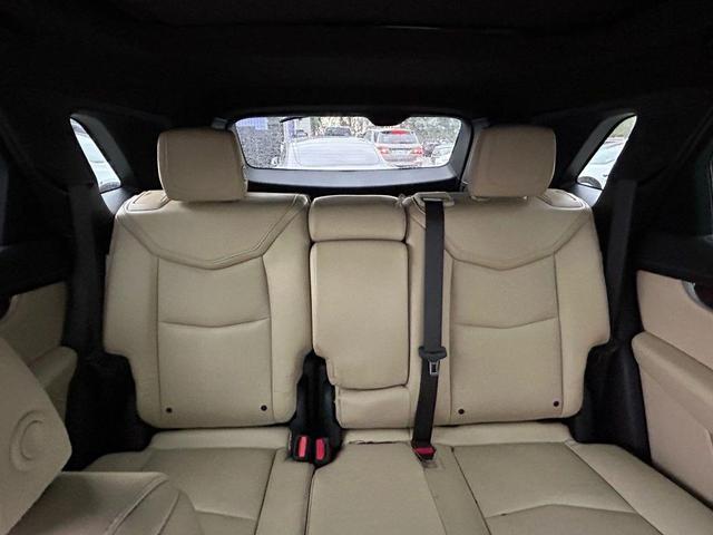 Photo of 2017 Purple Cadillac XT5