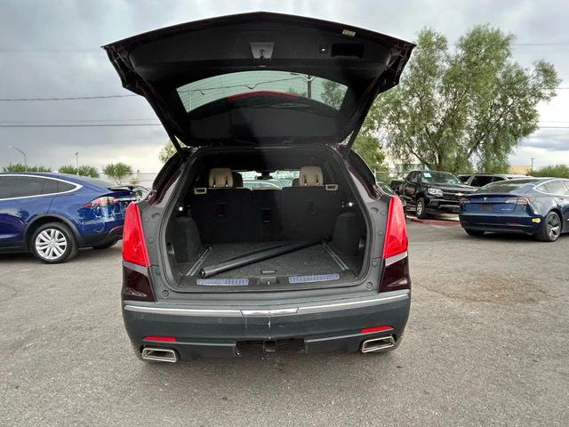 Photo of 2017 Purple Cadillac XT5