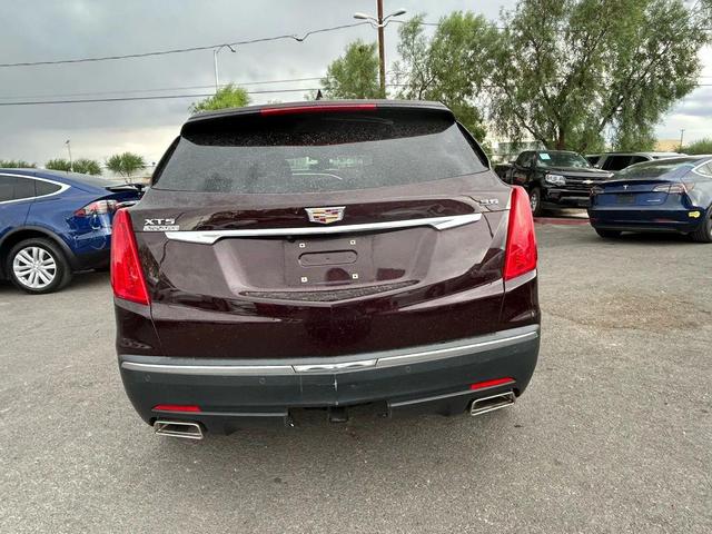 Photo of 2017 Purple Cadillac XT5