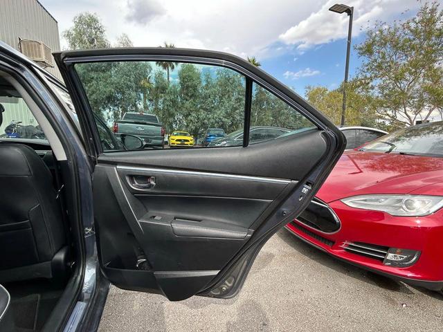 Photo of 2016 Blue Toyota Corolla
