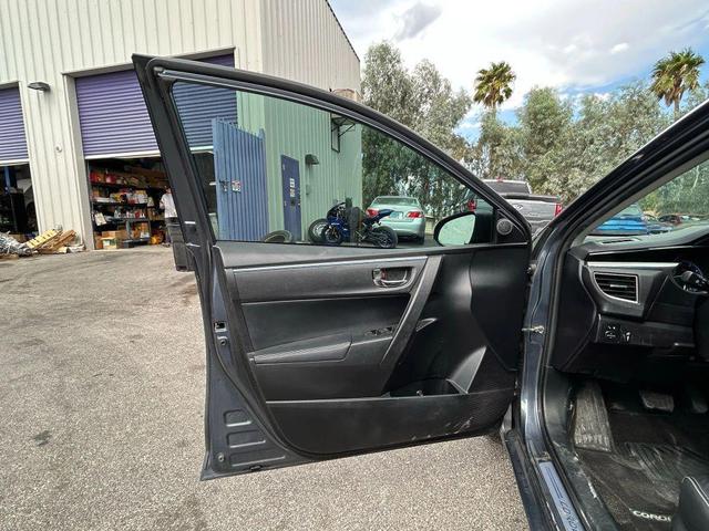 Photo of 2016 Blue Toyota Corolla