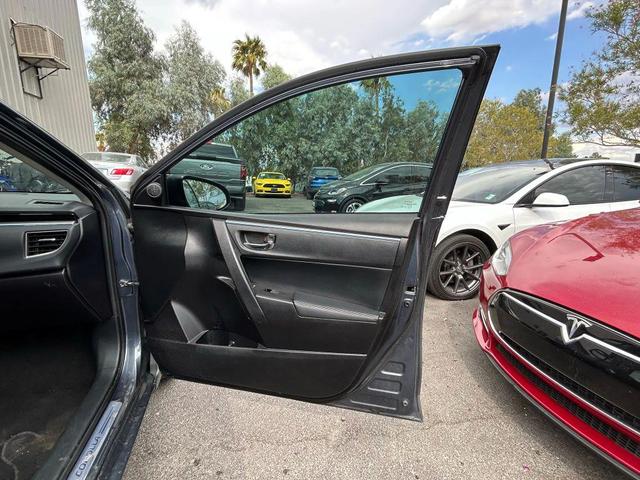 Photo of 2016 Blue Toyota Corolla