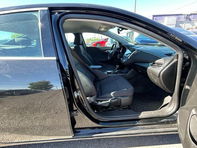Photo of 2017 Black Chevrolet Malibu