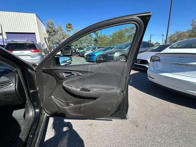 Photo of 2017 Black Chevrolet Malibu
