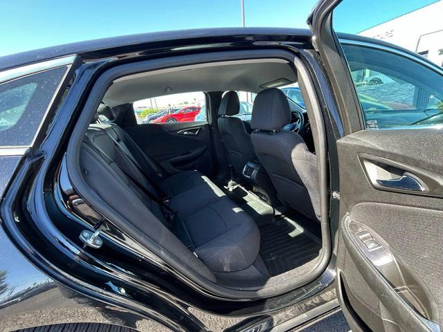 Photo of 2017 Black Chevrolet Malibu