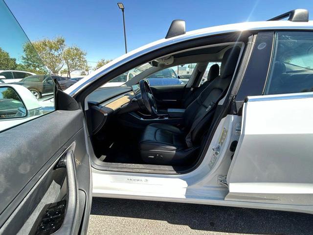 Photo of 2017  Tesla Model 3