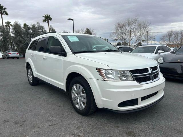 Photo of 2017 White Dodge Journey