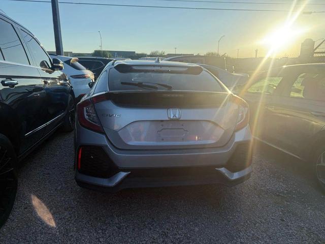 Photo of 2017 Silver Honda Civic
