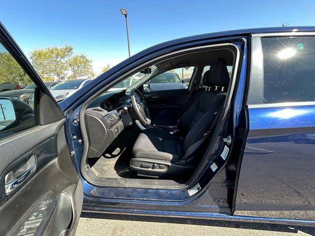 Photo of 2015 Blue Honda Accord