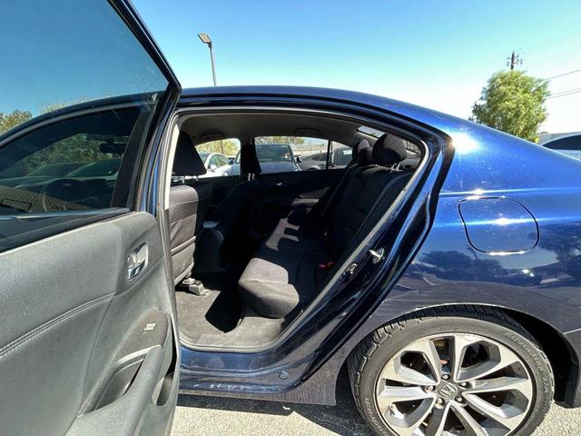 Photo of 2015 Blue Honda Accord