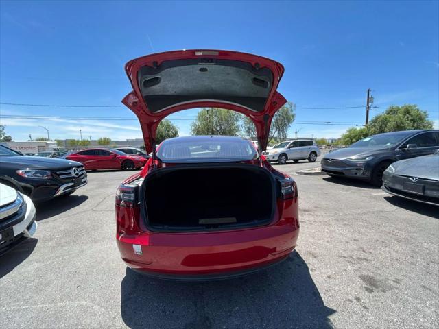 Photo of 2018 Red Tesla Model 3