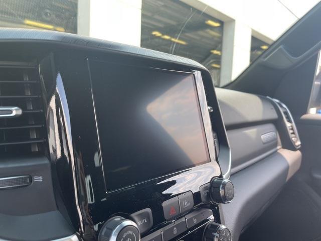 Photo of 2025 Bright White Clearcoat RAM 1500