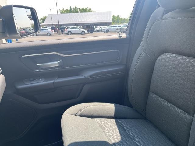 Photo of 2025 Bright White Clearcoat RAM 1500