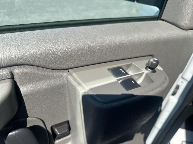 Photo of 2023 Summit White GMC Savana 2500