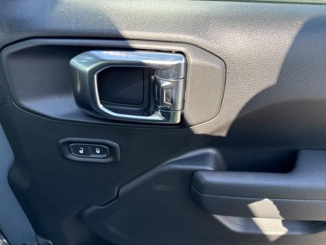 Photo of 2025 Anvil Clearcoat Jeep Wrangler