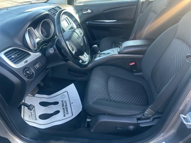 Photo of 2012 Storm Gray Pearlcoat Dodge Journey