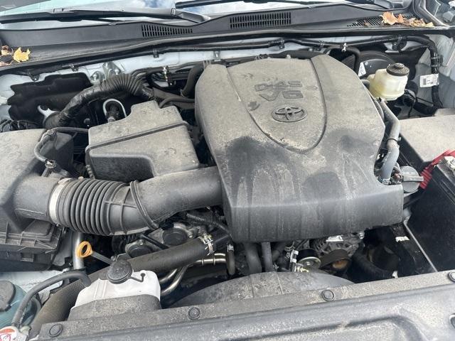 Photo of 2021 White Toyota Tacoma
