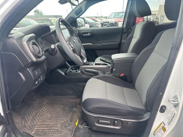 Photo of 2021 White Toyota Tacoma