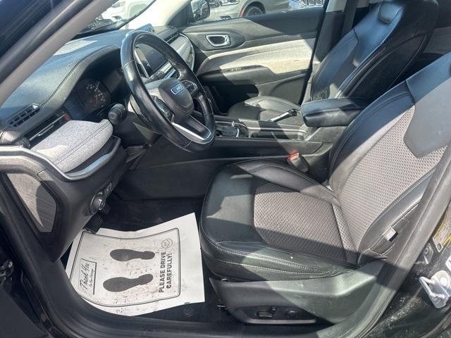 Photo of 2022 Diamond Black Jeep Compass