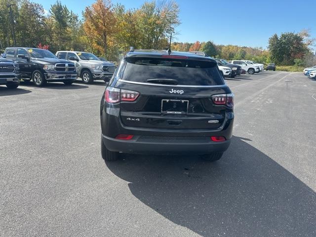 Photo of 2022 Diamond Black Jeep Compass
