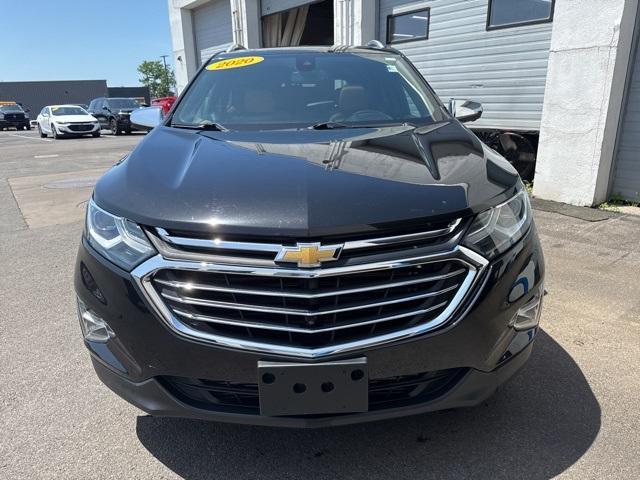Photo of 2020 Mosaic Black Metallic Chevrolet Equinox