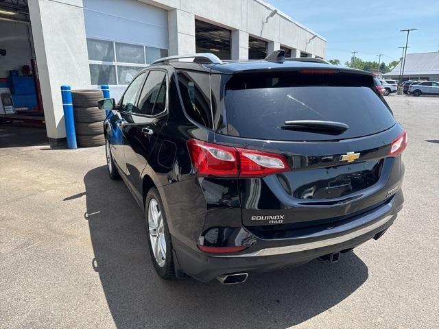 Photo of 2020 Mosaic Black Metallic Chevrolet Equinox