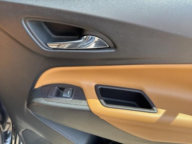 Photo of 2020 Mosaic Black Metallic Chevrolet Equinox