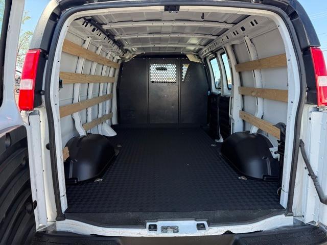 Photo of 2023 Summit White GMC Savana 2500