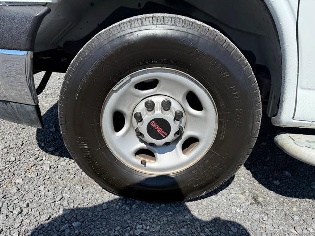 Photo of 2023 Summit White GMC Savana 2500