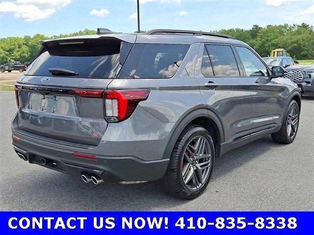 Photo of 2025 Carbonized Gray Metallic Ford Explorer