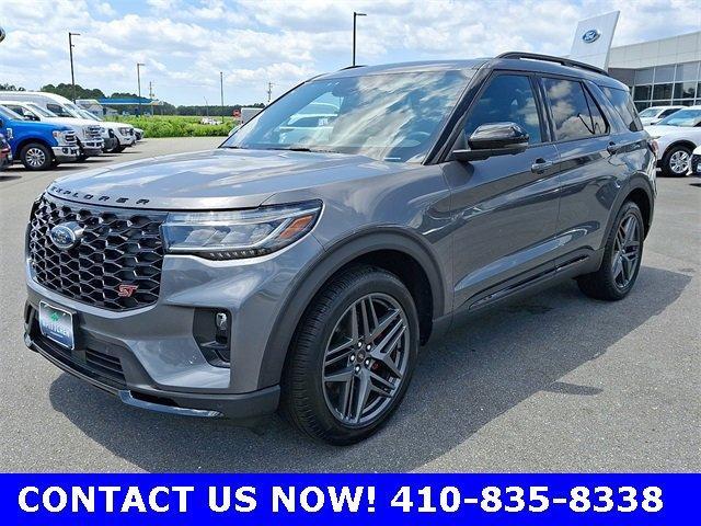 Photo of 2025 Carbonized Gray Metallic Ford Explorer