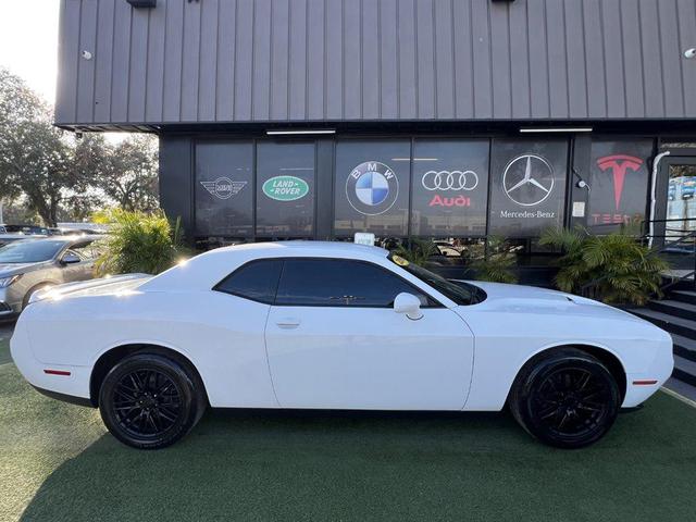 Photo of 2018 White Dodge Challenger