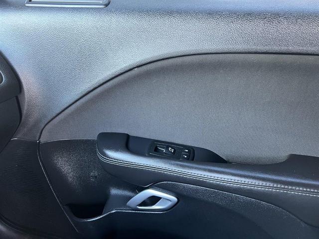 Photo of 2018 White Dodge Challenger