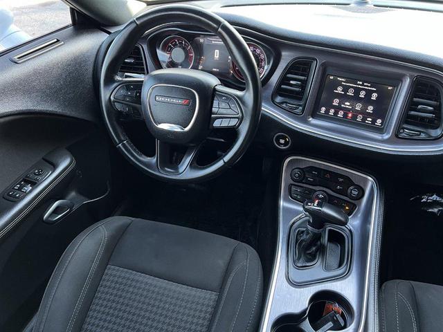 Photo of 2018 White Dodge Challenger