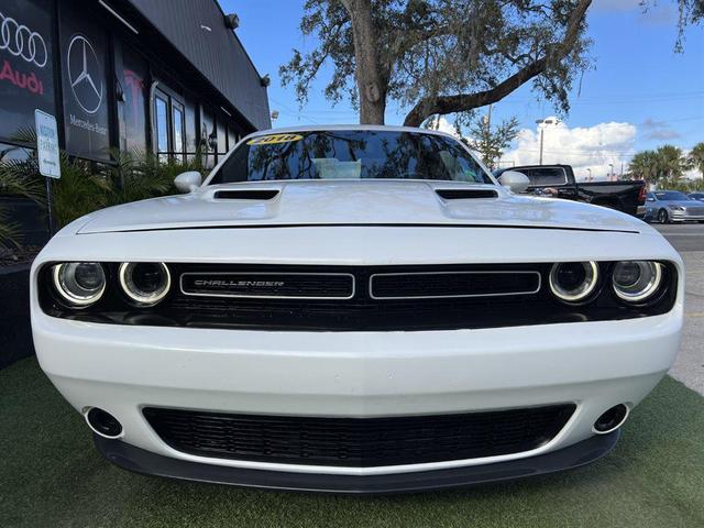 Photo of 2018 White Dodge Challenger