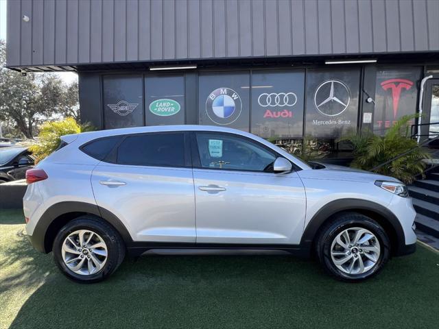 Photo of 2017 Silver Hyundai TUCSON