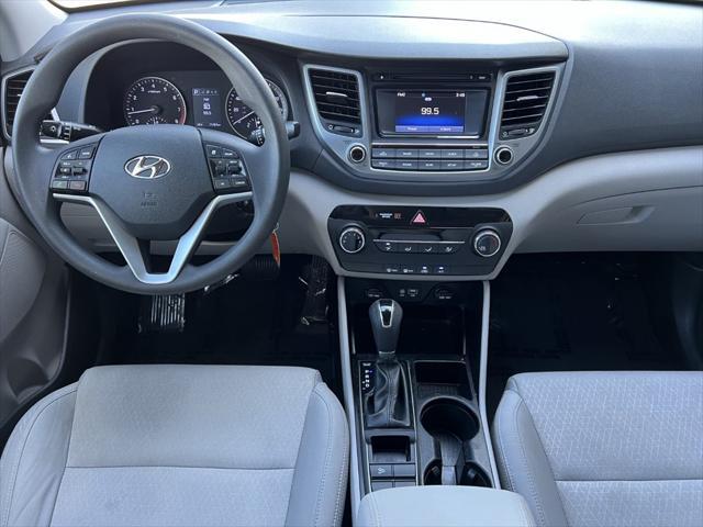 Photo of 2017 Silver Hyundai TUCSON