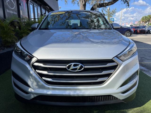 Photo of 2017 Silver Hyundai TUCSON