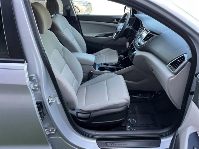 Photo of 2017 Silver Hyundai TUCSON