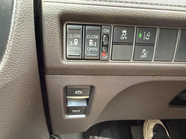 Photo of 2019 Brown Honda Odyssey