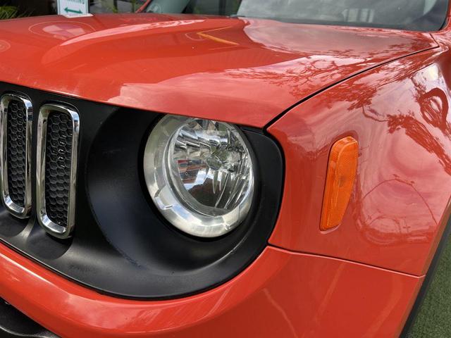 Photo of 2017 Orange Jeep Renegade