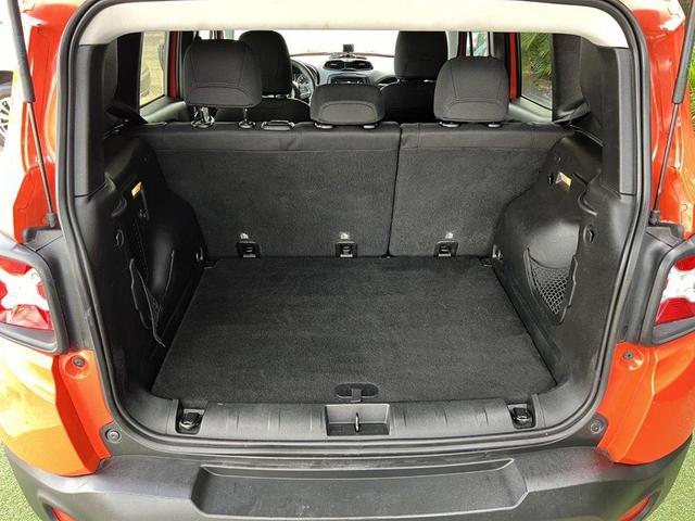 Photo of 2017 Orange Jeep Renegade