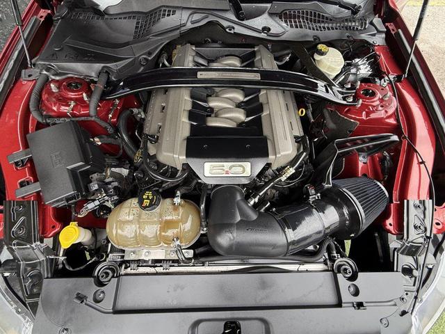 Photo of 2017 Red Ford Mustang