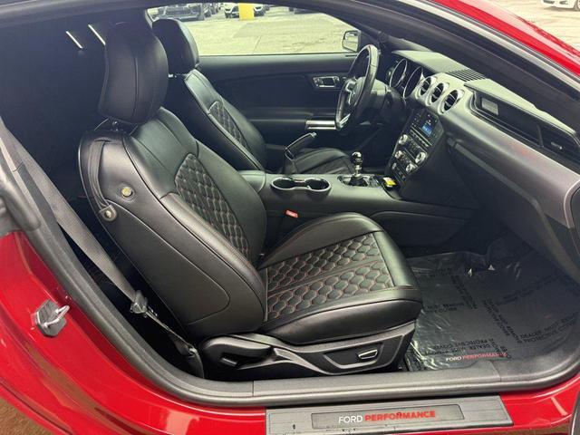 Photo of 2017 Red Ford Mustang