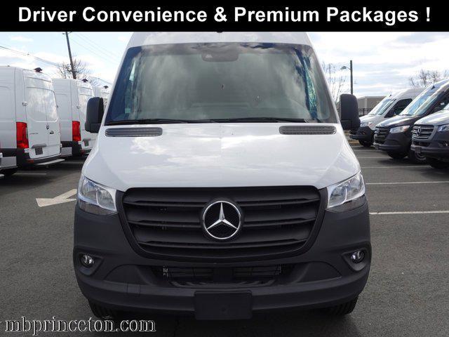 Photo of 2024 Arctic White Mercedes-Benz Sprinter 2500